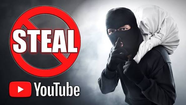 YouTube thumbnail being analysed for hook and title strength